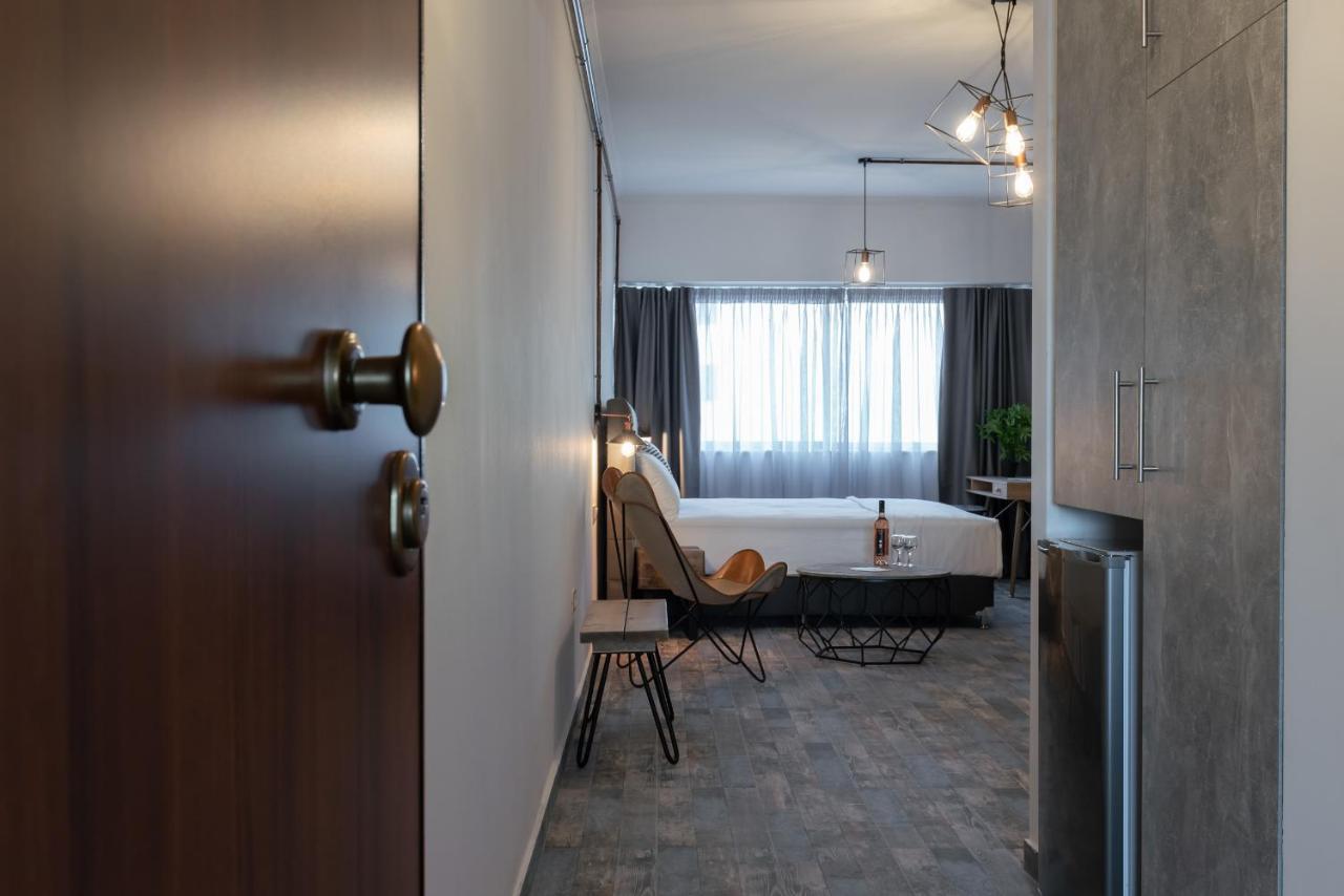 Amazing Apartments @ Aiolou Str. アテネ エクステリア 写真
