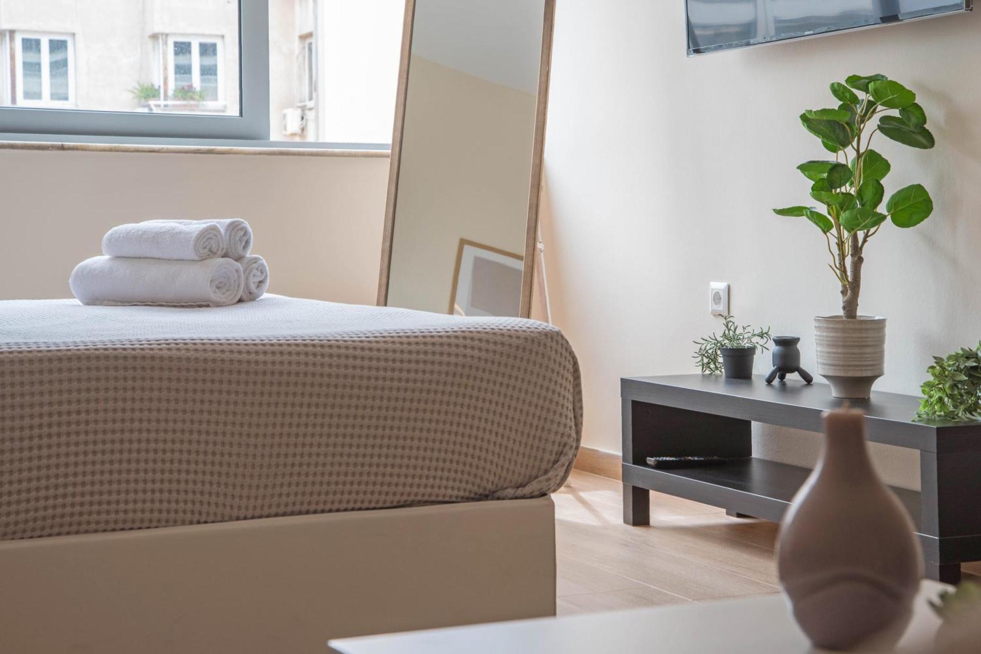 Amazing Apartments @ Aiolou Str. アテネ エクステリア 写真