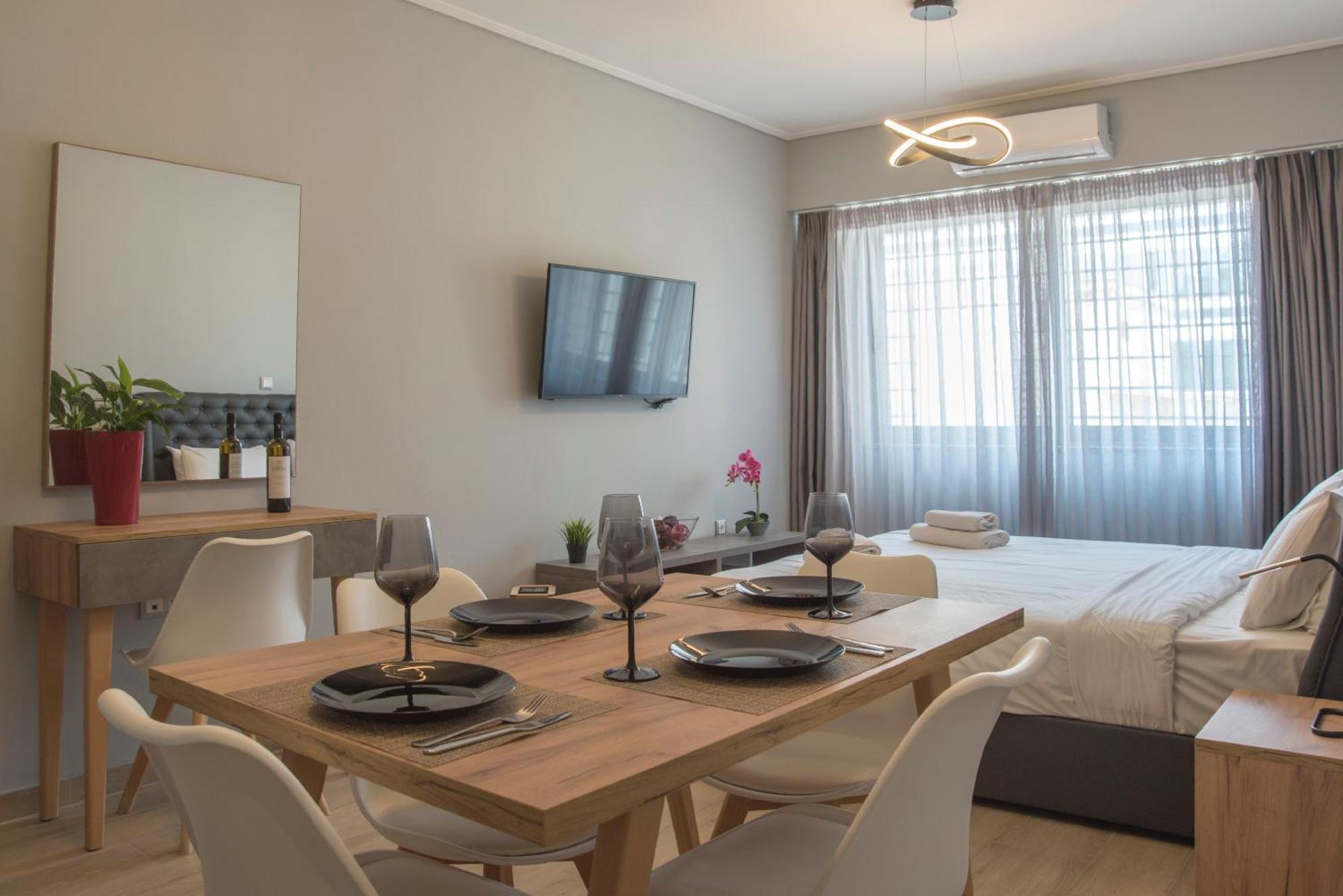 Amazing Apartments @ Aiolou Str. アテネ エクステリア 写真