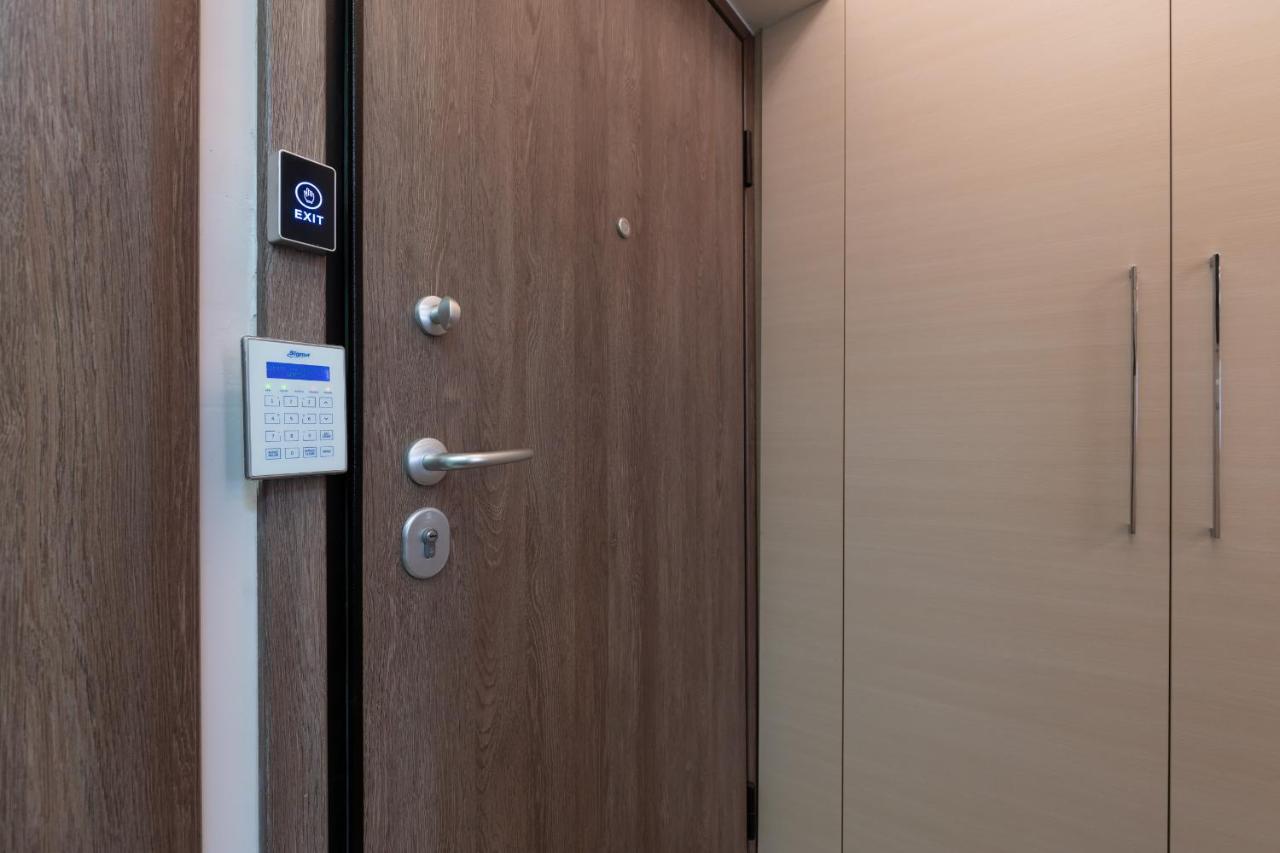 Amazing Apartments @ Aiolou Str. アテネ エクステリア 写真